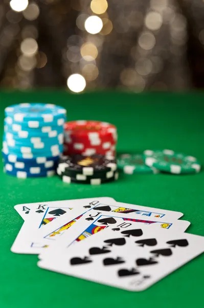 Browse upcoming shows and join active sessions Live game show schedule and session browser